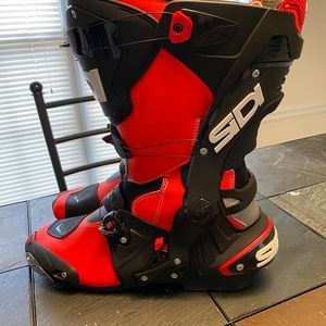 Sidi motorcycle boot